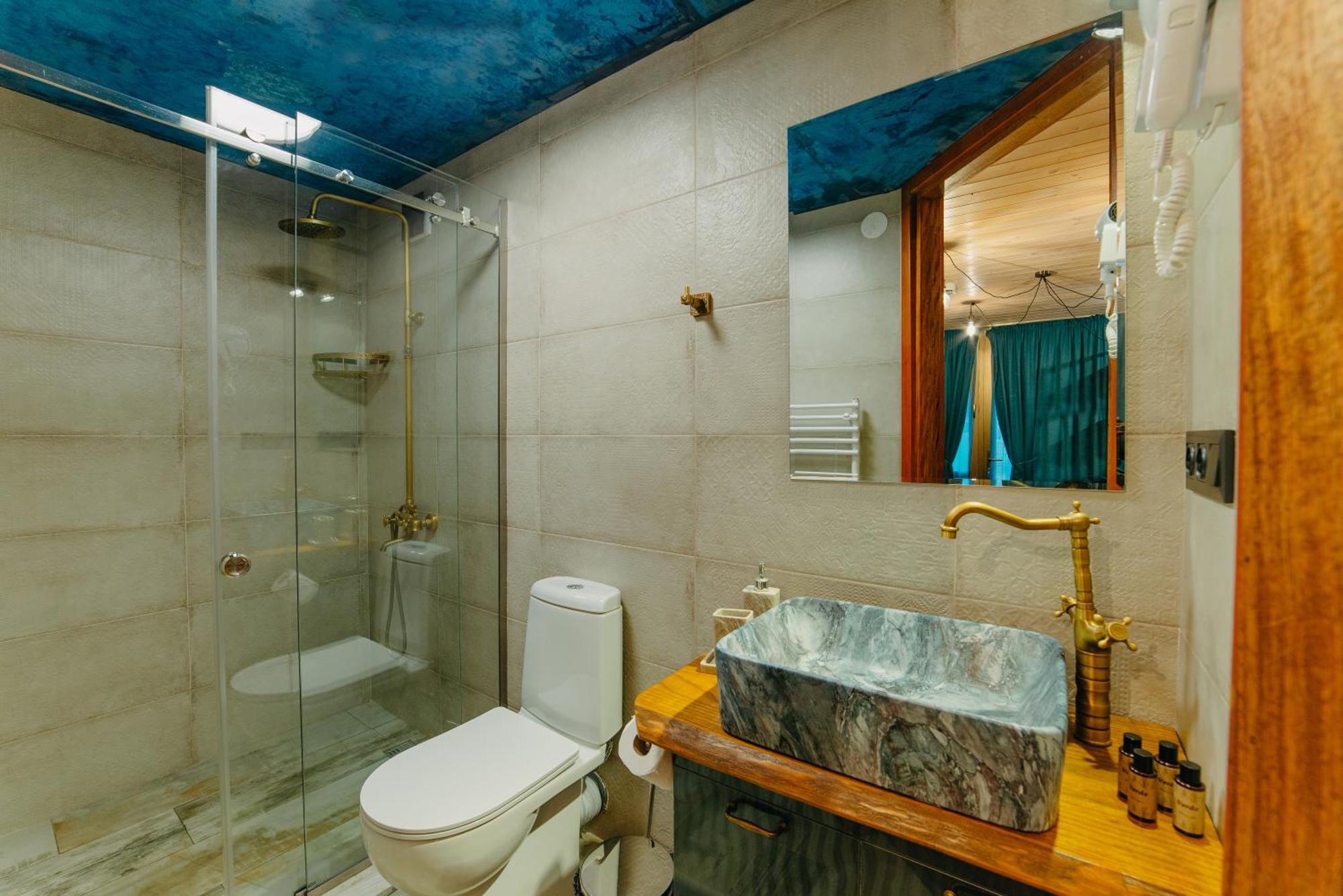 Hotel Wanderholic à Telavi Extérieur photo
